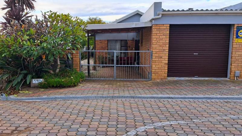 3 Bedroom Property for Sale in Heiderand Western Cape